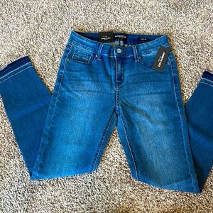 NWT Kenneth Cole Jeans
